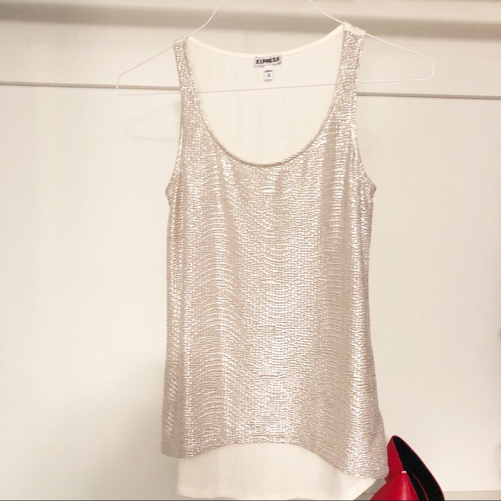 Express attention-grabbing silver top